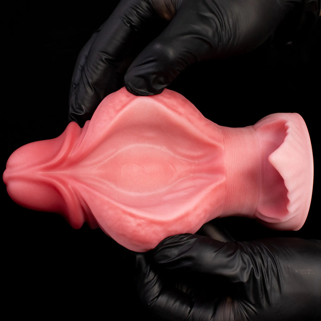 Oieffur Fissure Fantasy Stroker petal-textured platinum silicone dildo with realistic details for intimate pleasure.