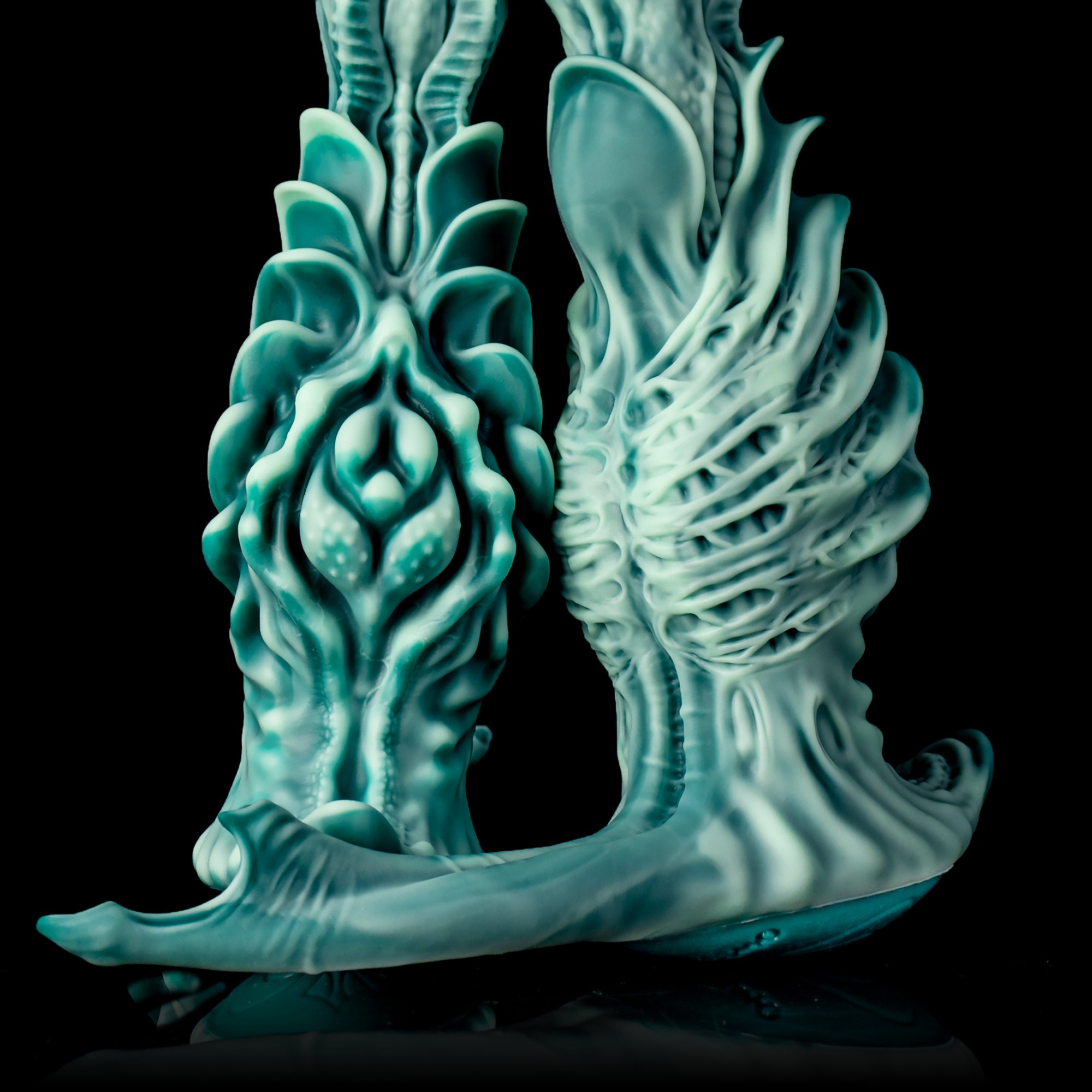 Oieffur Winding Fantasy Dildo with textured beads for pleasure, featuring a colorful, curved design and realistic details.