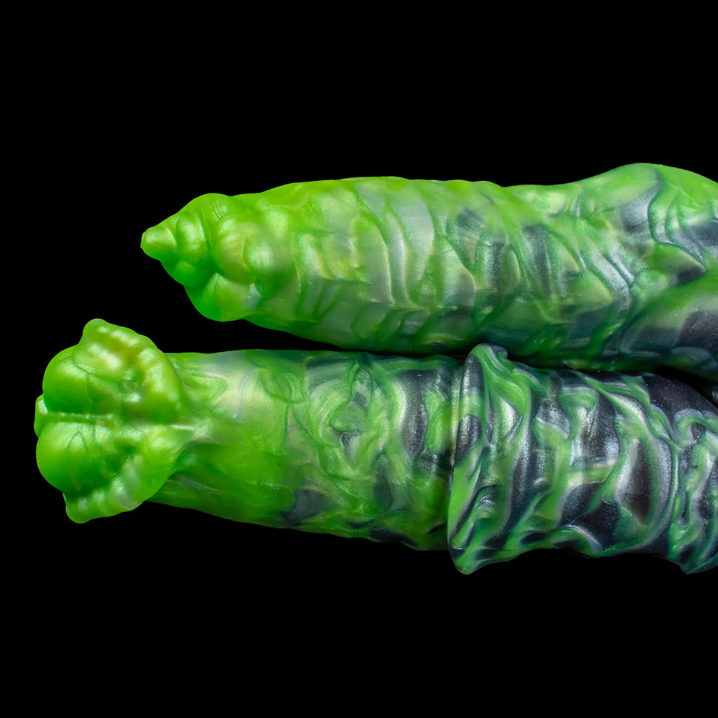 Realistic horse and dog-shaped dual sensation platinum silicone fantasy dildo by Oieffur, double-ended design for versatile pleasure.