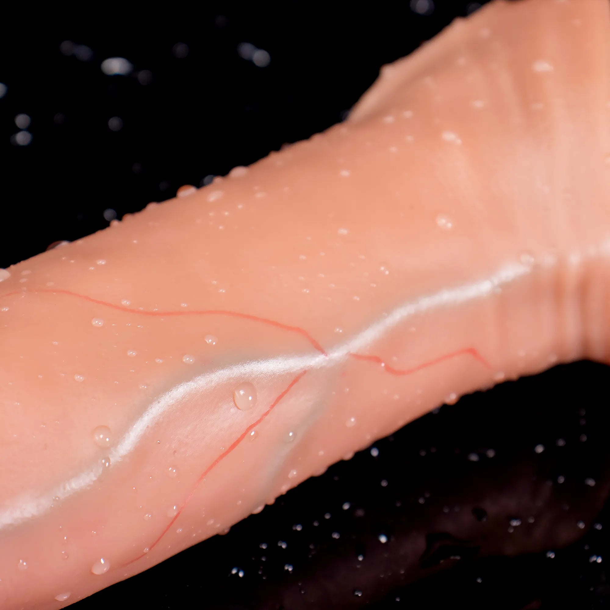 Oieffur Lifelike Sleeve Penis Extender with enhanced length and girth, realistic silicone sheath for natural appearance and fit